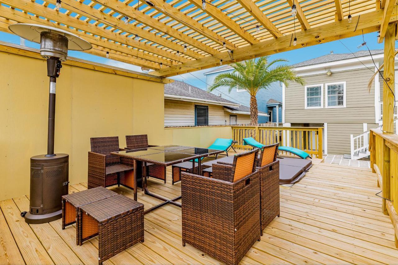 Ocean Waves Villa Galveston Exterior photo