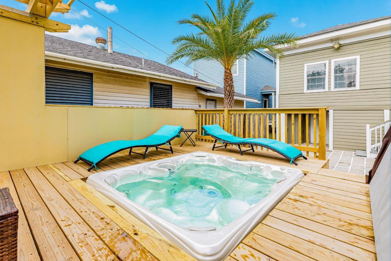 Ocean Waves Villa Galveston Exterior photo