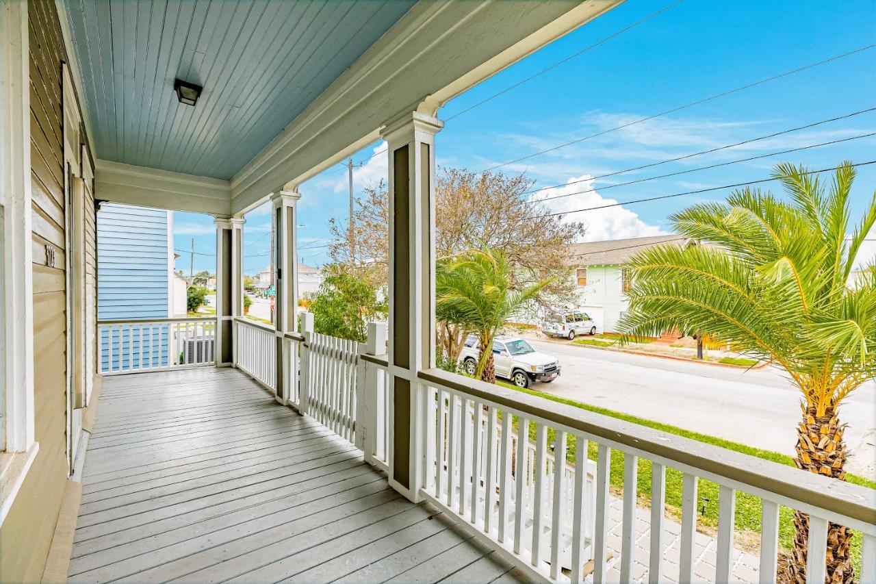 Ocean Waves Villa Galveston Exterior photo